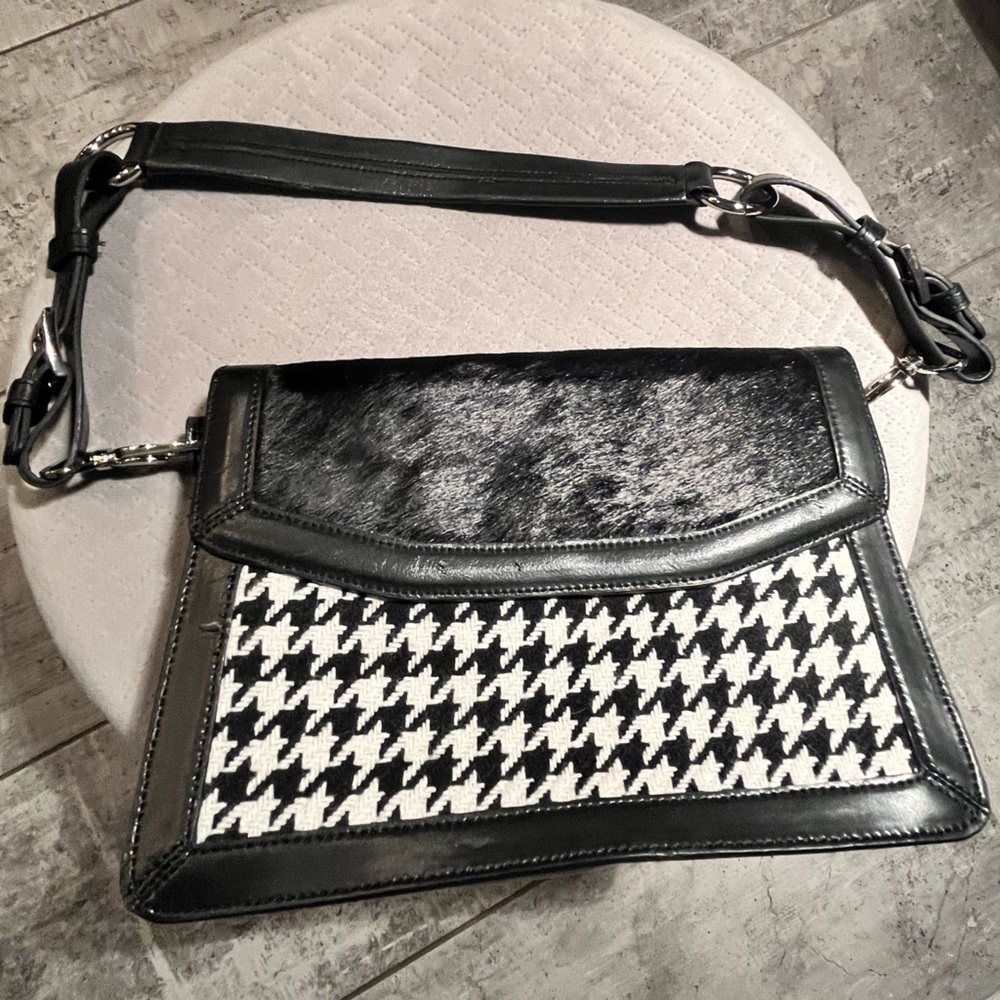 Valerie Stevens Black & White Houndstooth Shoulder Bag